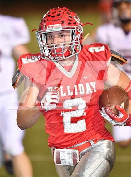 Thumbnail 1 in Edgewood vs. Holliday (UIL 3A Division 2 Region 2 Area Playoff) photogallery.