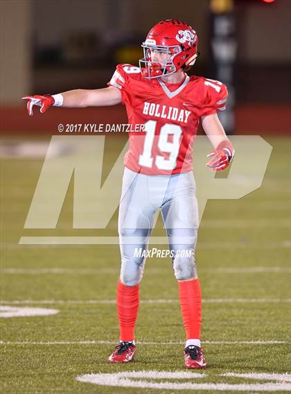 Thumbnail 1 in Edgewood vs. Holliday (UIL 3A Division 2 Region 2 Area Playoff) photogallery.