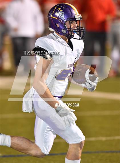 Thumbnail 3 in Edgewood vs. Holliday (UIL 3A Division 2 Region 2 Area Playoff) photogallery.