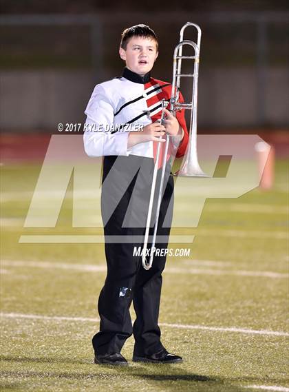 Thumbnail 1 in Edgewood vs. Holliday (UIL 3A Division 2 Region 2 Area Playoff) photogallery.