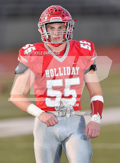 Thumbnail 2 in Edgewood vs. Holliday (UIL 3A Division 2 Region 2 Area Playoff) photogallery.