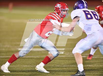Thumbnail 1 in Edgewood vs. Holliday (UIL 3A Division 2 Region 2 Area Playoff) photogallery.