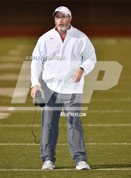 Thumbnail 3 in Edgewood vs. Holliday (UIL 3A Division 2 Region 2 Area Playoff) photogallery.