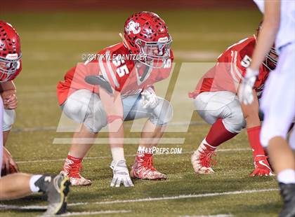 Thumbnail 2 in Edgewood vs. Holliday (UIL 3A Division 2 Region 2 Area Playoff) photogallery.