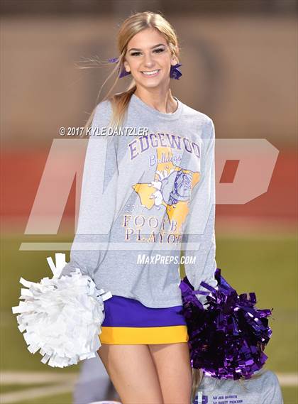 Thumbnail 1 in Edgewood vs. Holliday (UIL 3A Division 2 Region 2 Area Playoff) photogallery.