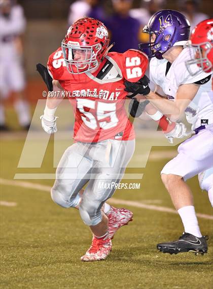 Thumbnail 3 in Edgewood vs. Holliday (UIL 3A Division 2 Region 2 Area Playoff) photogallery.