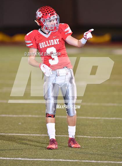 Thumbnail 2 in Edgewood vs. Holliday (UIL 3A Division 2 Region 2 Area Playoff) photogallery.