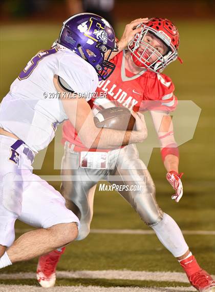 Thumbnail 1 in Edgewood vs. Holliday (UIL 3A Division 2 Region 2 Area Playoff) photogallery.
