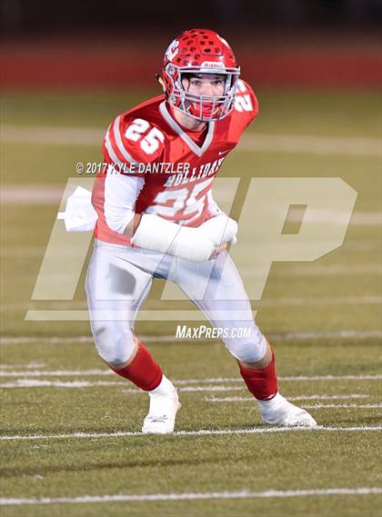 Thumbnail 3 in Edgewood vs. Holliday (UIL 3A Division 2 Region 2 Area Playoff) photogallery.