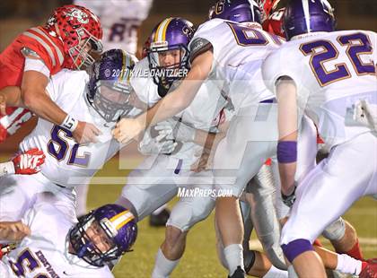 Thumbnail 3 in Edgewood vs. Holliday (UIL 3A Division 2 Region 2 Area Playoff) photogallery.