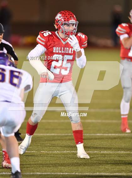 Thumbnail 2 in Edgewood vs. Holliday (UIL 3A Division 2 Region 2 Area Playoff) photogallery.