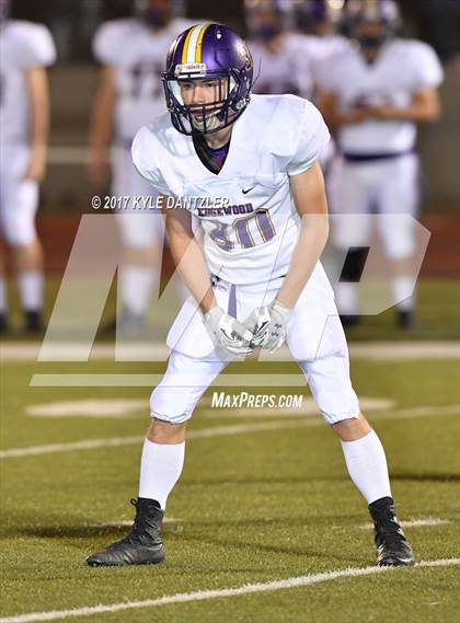 Thumbnail 2 in Edgewood vs. Holliday (UIL 3A Division 2 Region 2 Area Playoff) photogallery.