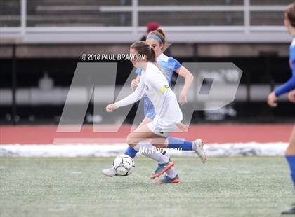 Thumbnail 2 in Tolland vs. Farmington (CIAC Girls Class L Final) photogallery.
