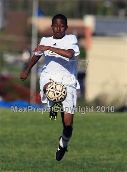 Thumbnail 3 in Gallatin vs Notre Dame (Bearden Invitational Tournament) photogallery.