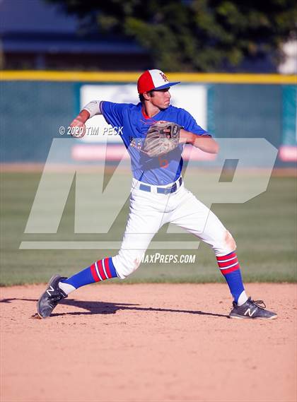 Thumbnail 1 in Villa Park @ Los Alamitos photogallery.