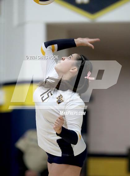 Thumbnail 2 in Buena @ Flowing Wells photogallery.