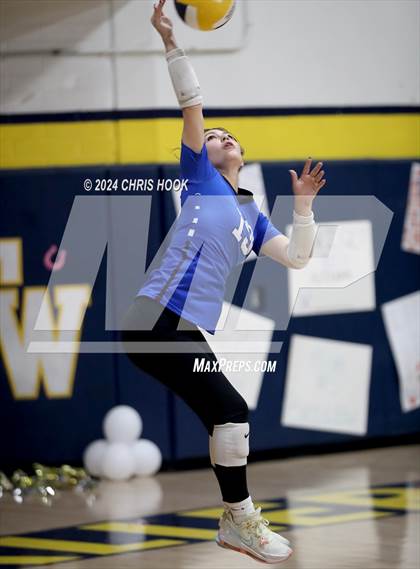 Thumbnail 2 in Buena @ Flowing Wells photogallery.