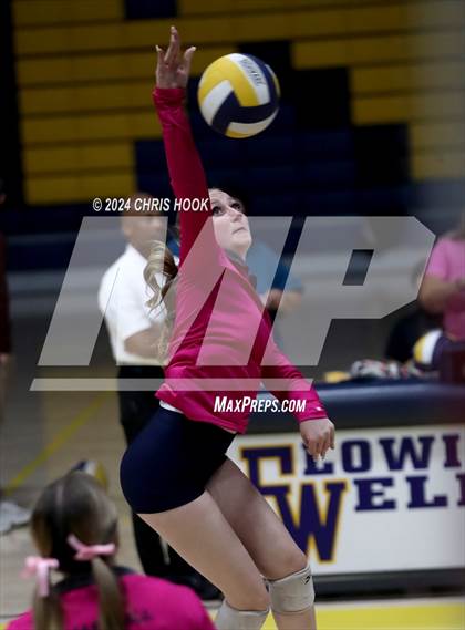 Thumbnail 2 in Buena @ Flowing Wells photogallery.