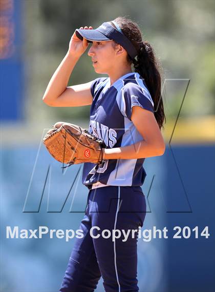 Thumbnail 3 in Sylmar vs. Westchester (CIF L.A. City Section D2 Final) photogallery.