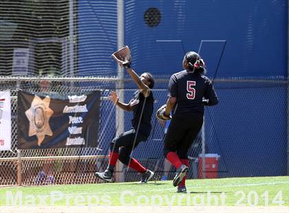 Thumbnail 2 in Sylmar vs. Westchester (CIF L.A. City Section D2 Final) photogallery.