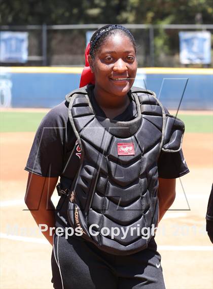 Thumbnail 3 in Sylmar vs. Westchester (CIF L.A. City Section D2 Final) photogallery.
