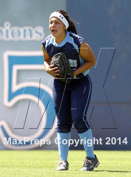 Thumbnail 2 in Sylmar vs. Westchester (CIF L.A. City Section D2 Final) photogallery.