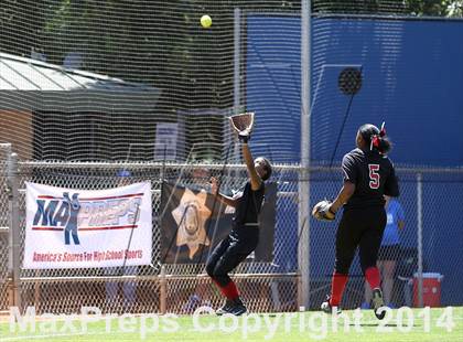 Thumbnail 3 in Sylmar vs. Westchester (CIF L.A. City Section D2 Final) photogallery.