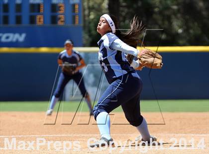 Thumbnail 2 in Sylmar vs. Westchester (CIF L.A. City Section D2 Final) photogallery.