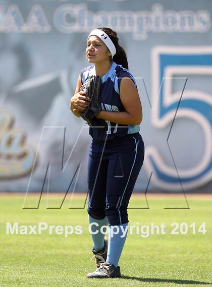 Thumbnail 3 in Sylmar vs. Westchester (CIF L.A. City Section D2 Final) photogallery.