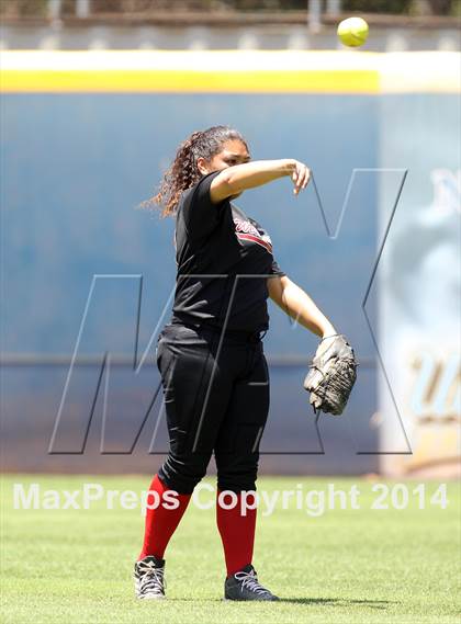 Thumbnail 1 in Sylmar vs. Westchester (CIF L.A. City Section D2 Final) photogallery.
