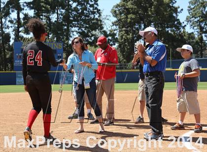 Thumbnail 3 in Sylmar vs. Westchester (CIF L.A. City Section D2 Final) photogallery.