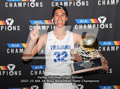 Thumbnail 3 in Monument Valley vs. Valley Christian (AIA 3A Final Awards) photogallery.