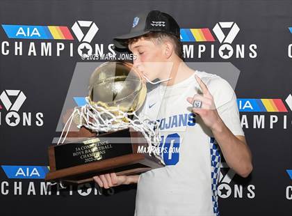 Thumbnail 1 in Monument Valley vs. Valley Christian (AIA 3A Final Awards) photogallery.