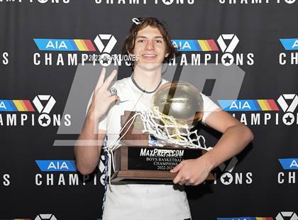 Thumbnail 1 in Monument Valley vs. Valley Christian (AIA 3A Final Awards) photogallery.