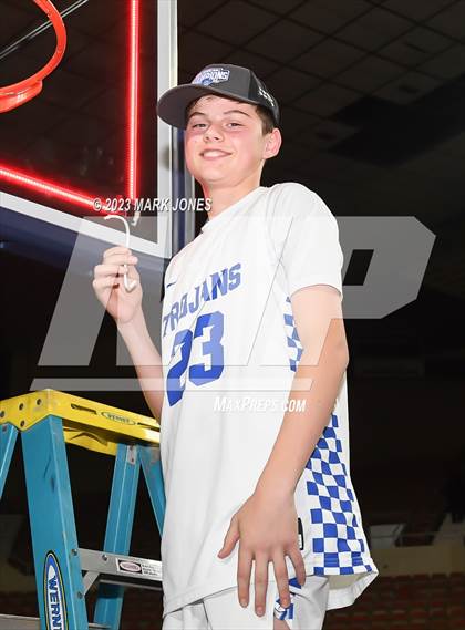 Thumbnail 1 in Monument Valley vs. Valley Christian (AIA 3A Final Awards) photogallery.