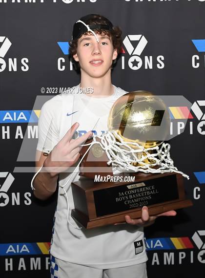 Thumbnail 2 in Monument Valley vs. Valley Christian (AIA 3A Final Awards) photogallery.