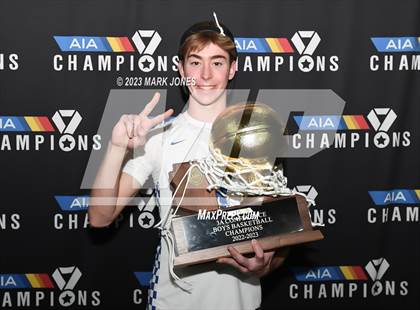 Thumbnail 1 in Monument Valley vs. Valley Christian (AIA 3A Final Awards) photogallery.