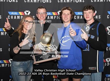 Thumbnail 2 in Monument Valley vs. Valley Christian (AIA 3A Final Awards) photogallery.