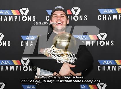 Thumbnail 2 in Monument Valley vs. Valley Christian (AIA 3A Final Awards) photogallery.