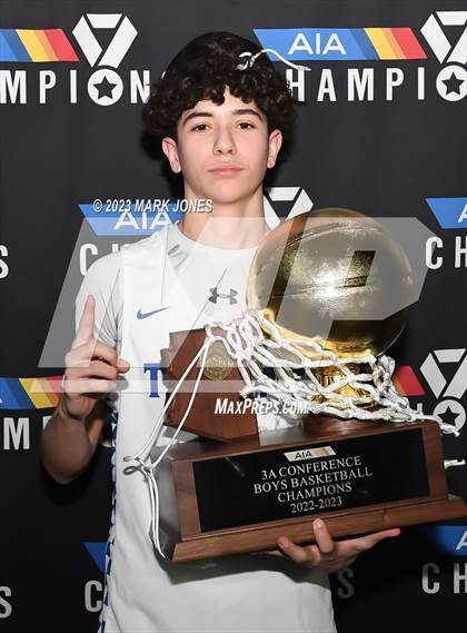 Thumbnail 3 in Monument Valley vs. Valley Christian (AIA 3A Final Awards) photogallery.