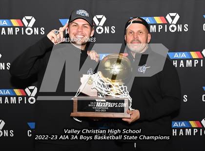 Thumbnail 1 in Monument Valley vs. Valley Christian (AIA 3A Final Awards) photogallery.