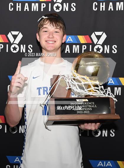 Thumbnail 2 in Monument Valley vs. Valley Christian (AIA 3A Final Awards) photogallery.