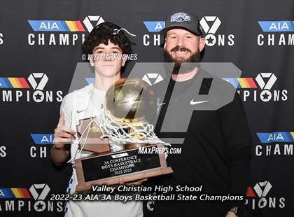 Thumbnail 3 in Monument Valley vs. Valley Christian (AIA 3A Final Awards) photogallery.