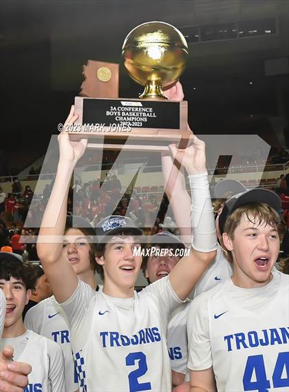 Thumbnail 3 in Monument Valley vs. Valley Christian (AIA 3A Final Awards) photogallery.