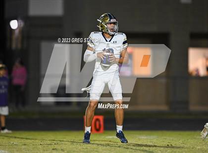 Thumbnail 2 in Cuthbertson @ Porter Ridge photogallery.