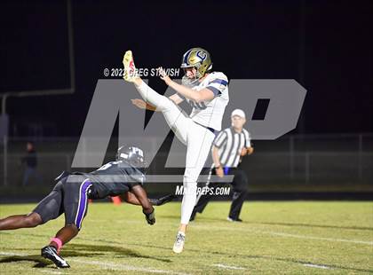 Thumbnail 1 in Cuthbertson @ Porter Ridge photogallery.