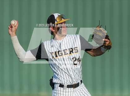 Thumbnail 1 in Sealy @ Navarro (UIL 4A Area Playoffs) photogallery.