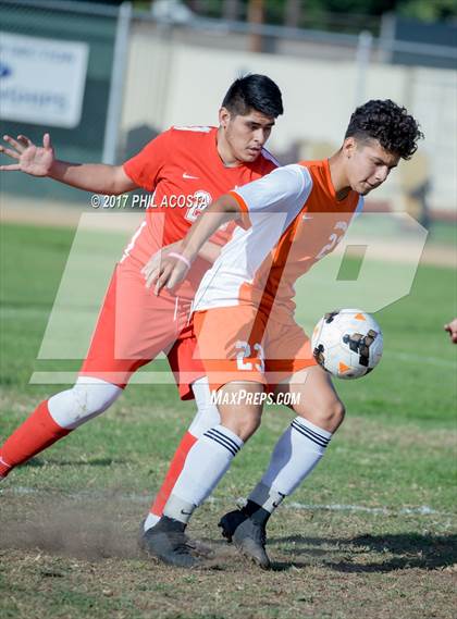 Thumbnail 2 in Huntington Park vs Monroe photogallery.