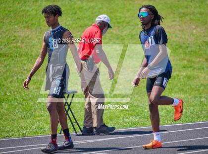 Thumbnail 1 in UIL 6A Track & Field Area 21&22 (800M) photogallery.