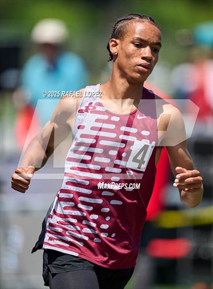 Thumbnail 2 in UIL 6A Track & Field Area 21&22 (800M) photogallery.